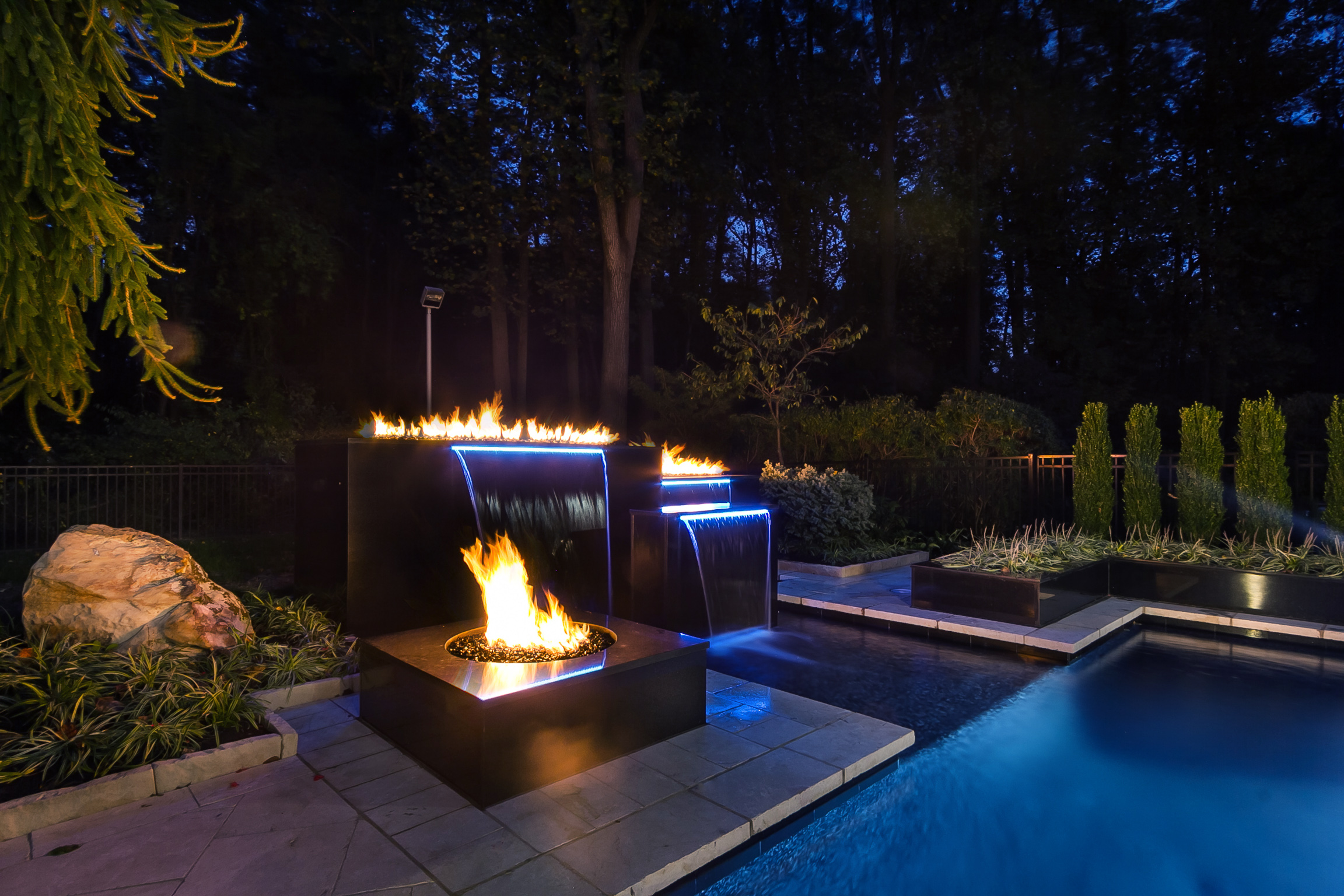 residential pool fountains lit